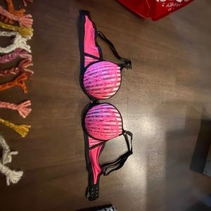 VS 32D Very Sexy Padded Bra